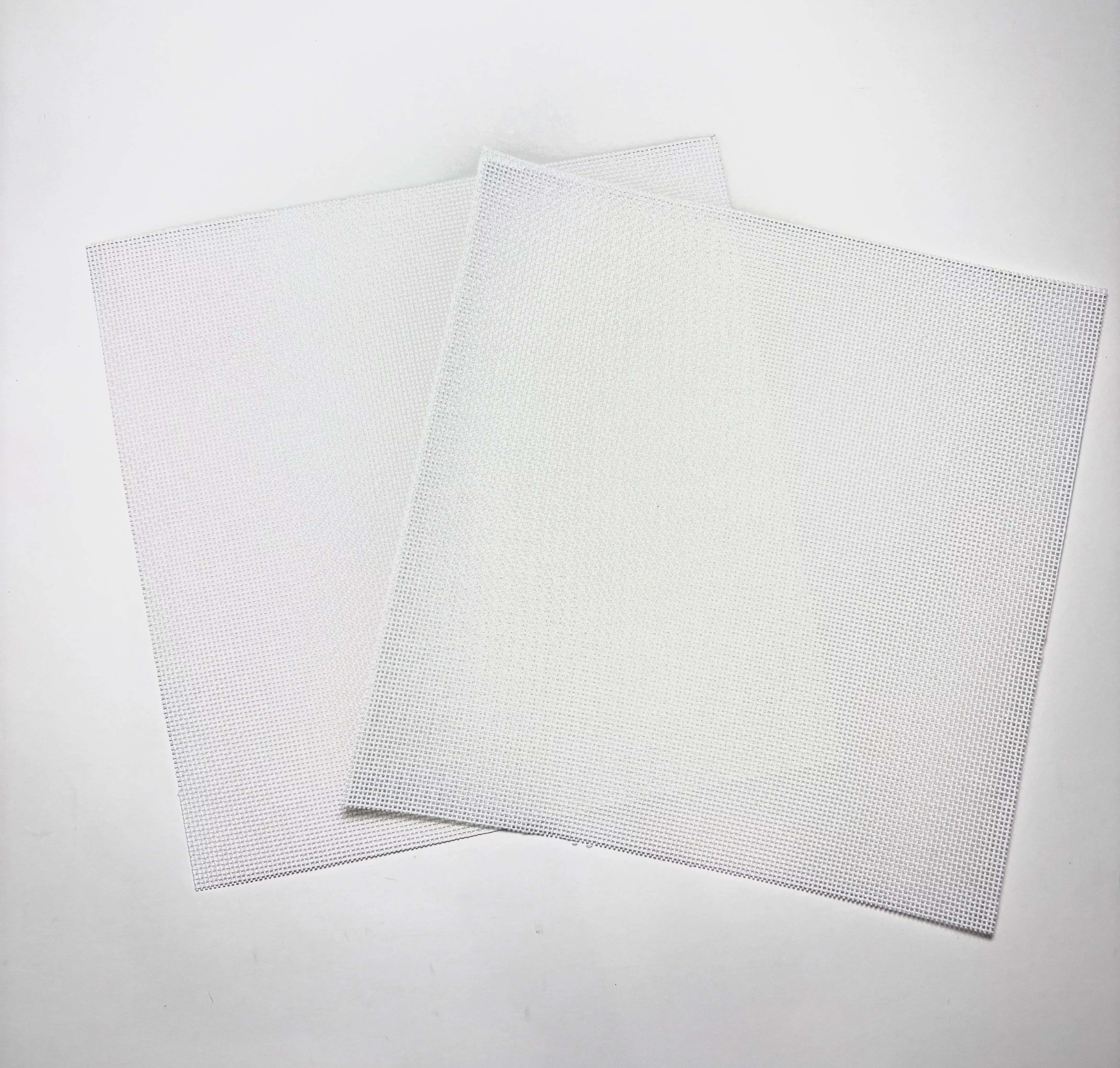 Blank Zweigart Mono Canvas 18 Mesh