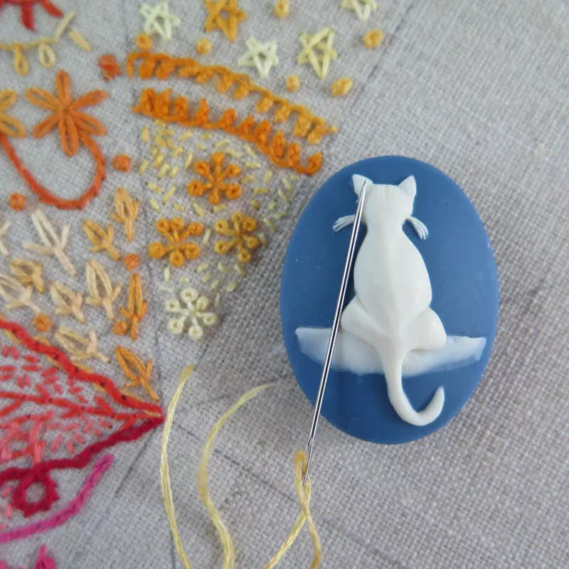 Blue Cat Needle Minder