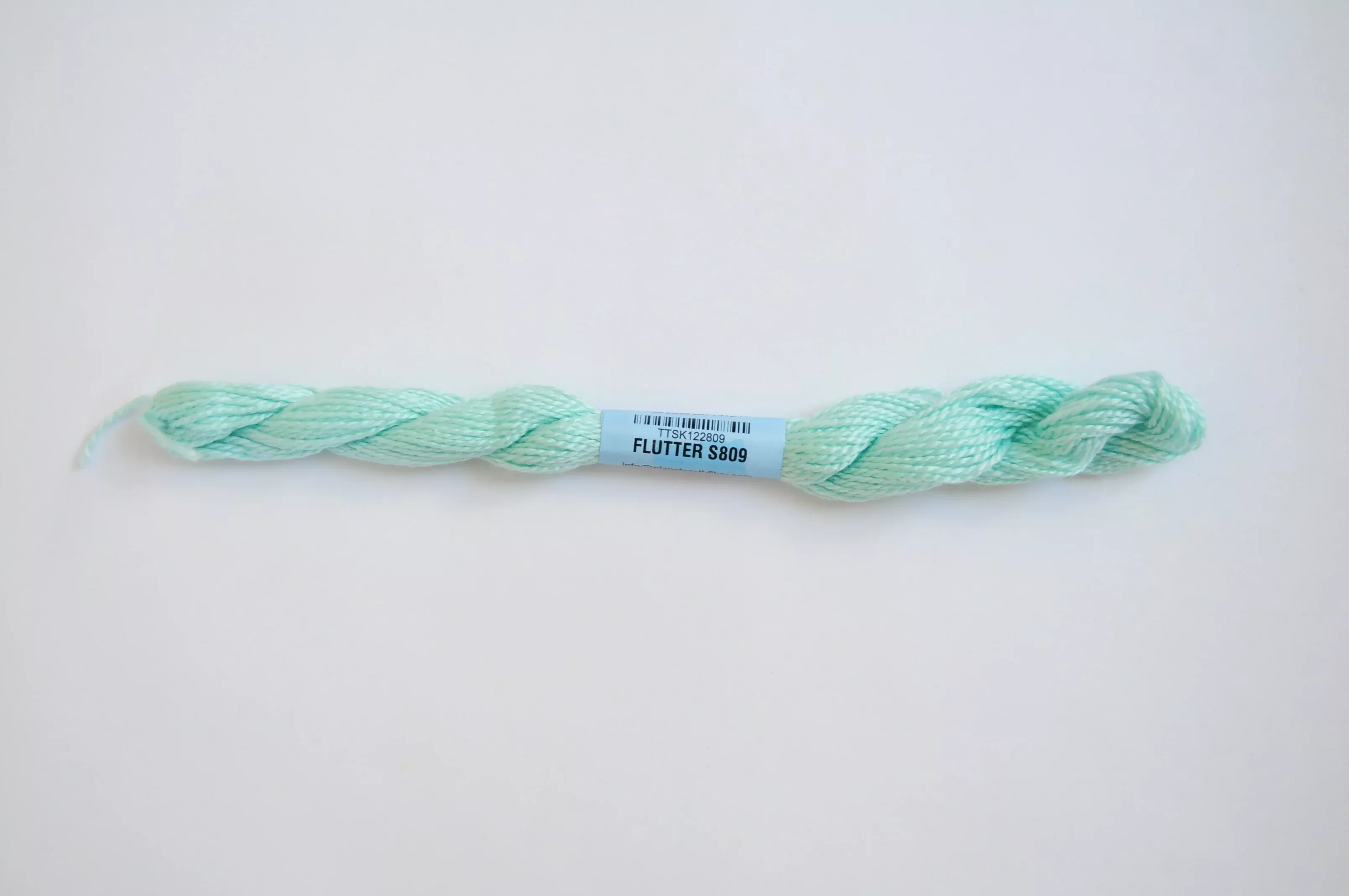 Essentials Skein - Flutter 809