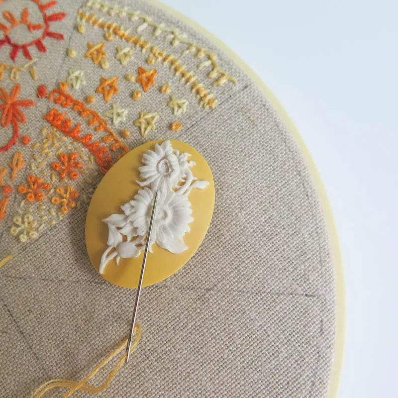 Sunflower Needle Minder
